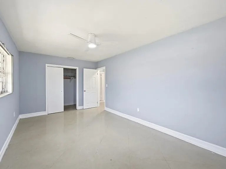 740 E Evanston Cir — Photo 6