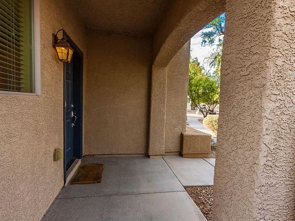 4th image of 6096 S Meadow Breeze Dr