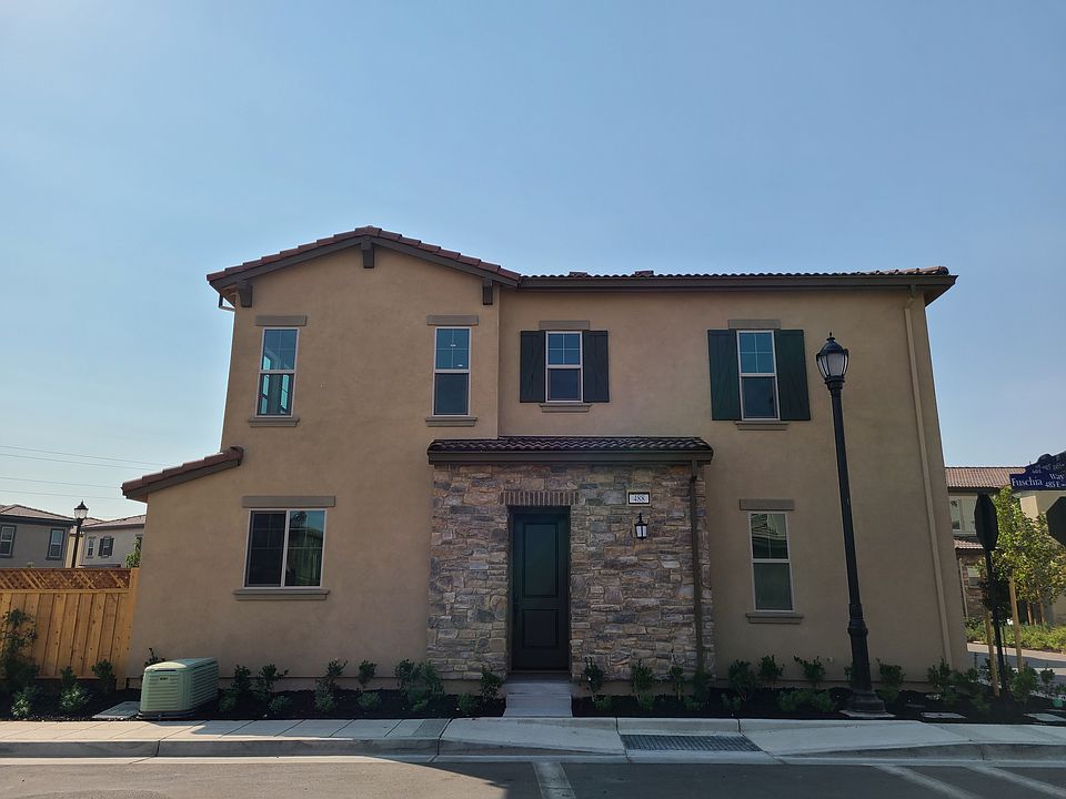 1st image of 488 E Fuschia Way
