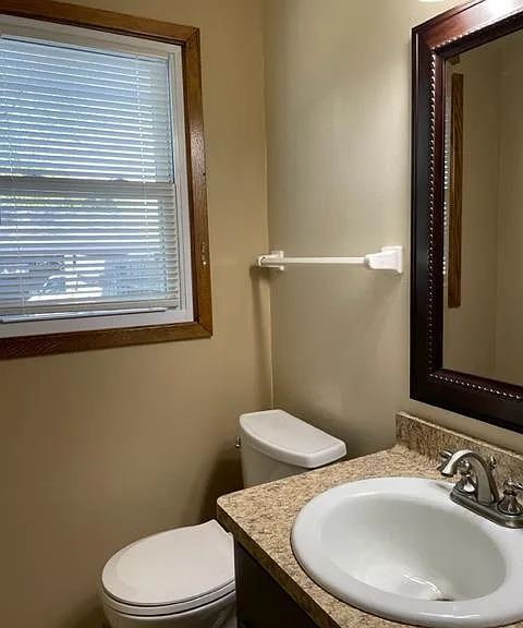 1832 Oakdale Dr — Photo 13