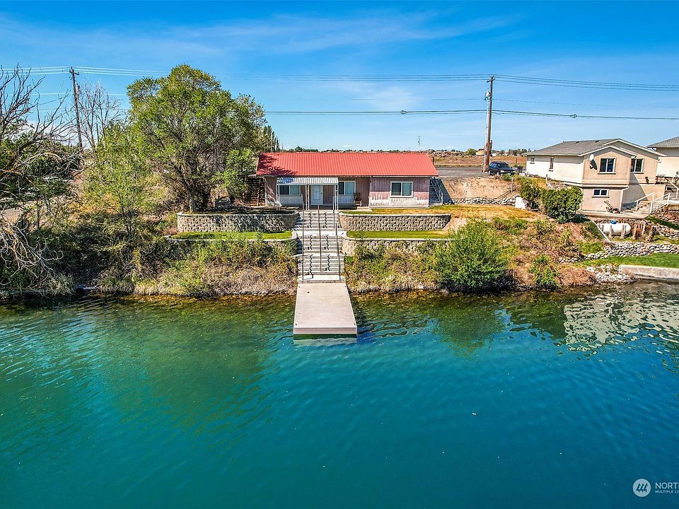 1st image of 2597 NE Westshore Drive