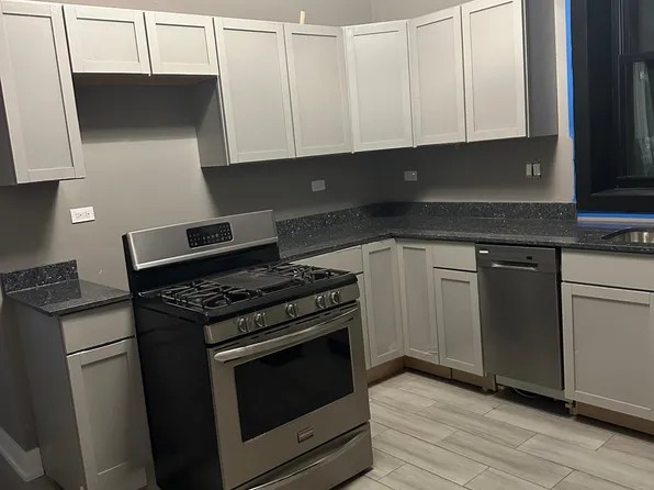 2923 W 24th Blvd, Chicago, IL