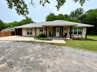 144 Hilltop Dr, Decatur, TX 76234