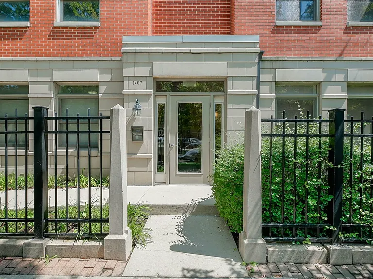 1407 S Halsted St #1B — Photo 1