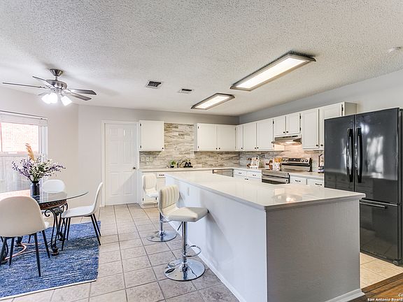 2nd image of 16419 Calico Creek Dr
