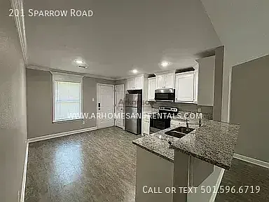 $500 Deposit Octoberfest Special ~ 201 Sparrow Road ~ 3 Bedrooms | 2 Bathrooms | 2-Car Garage — Photo 4