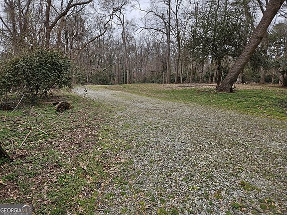 5th image of 228 Storey St