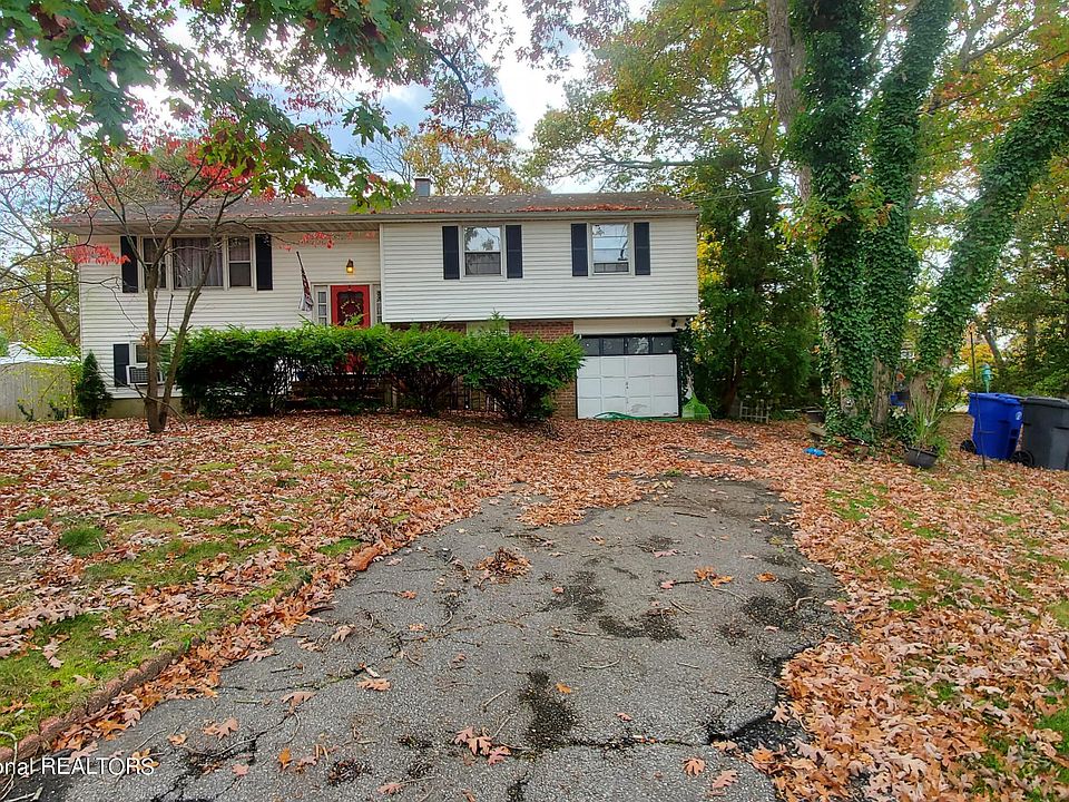 2nd image of 331 Colonial Drive