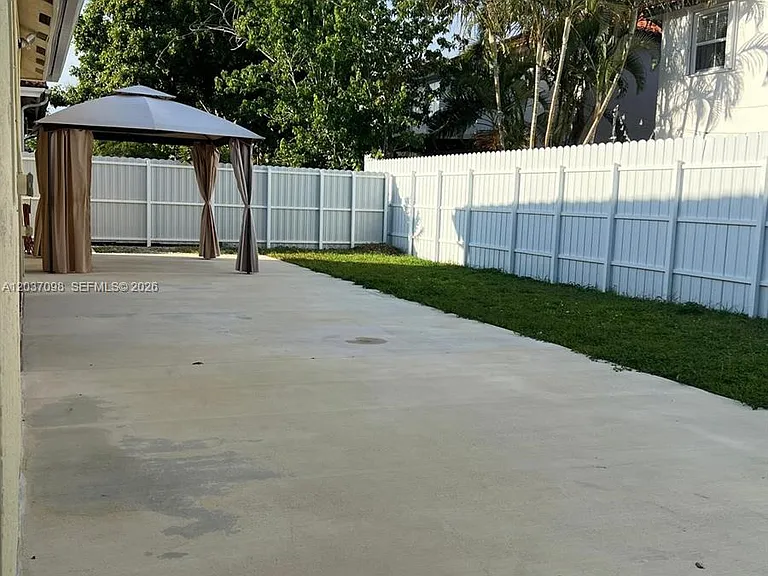 6101 SW 159th Ct #0 — Photo 6