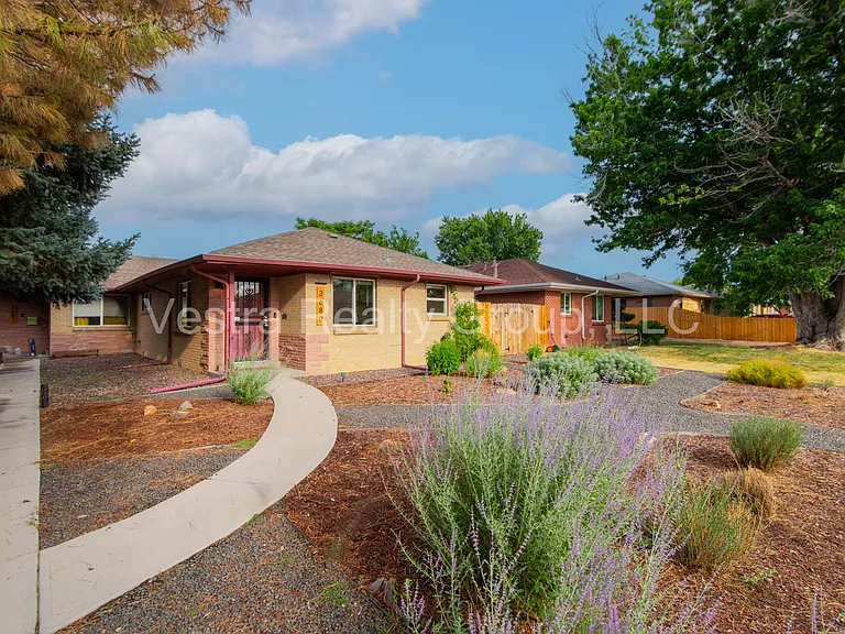 3680 Grape St — Photo 20
