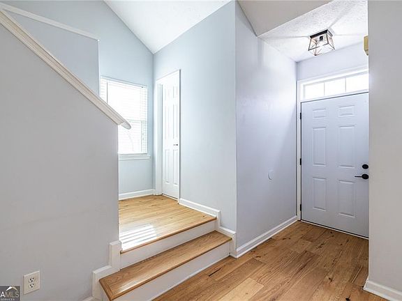 2nd image of 2846 Ashbury Heights Rd