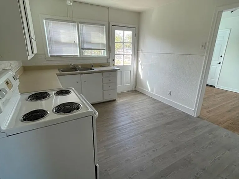 1726 McCracken St — Photo 5