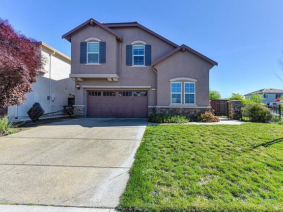 2nd image of 1814 Mezger Dr