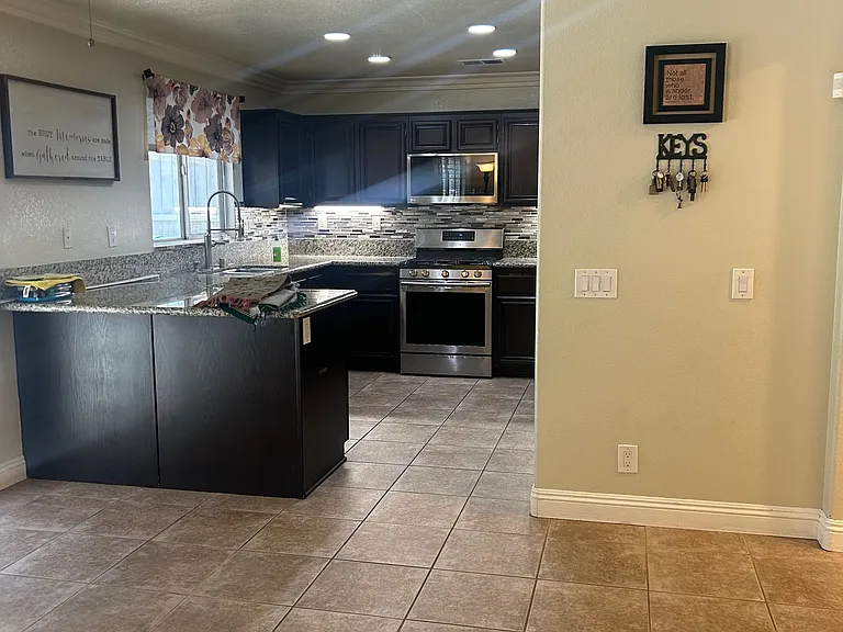 167 Englemann Dr — Photo 2
