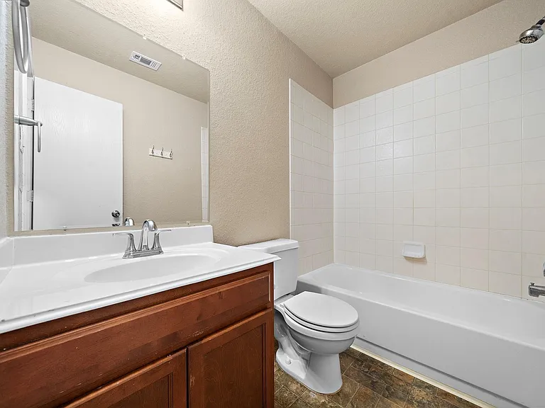 20306 Silent Vale Ln — Photo 8