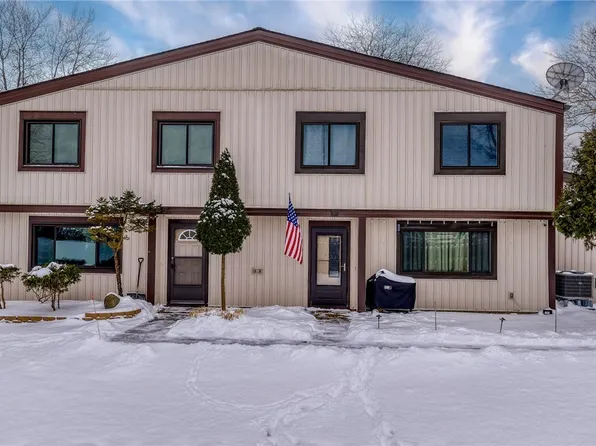 11686 Clubhouse Dr, North Royalton, OH 44133