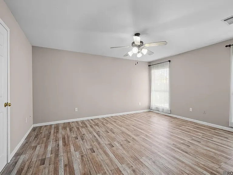 36001 Portsmouth Dr — Photo 10