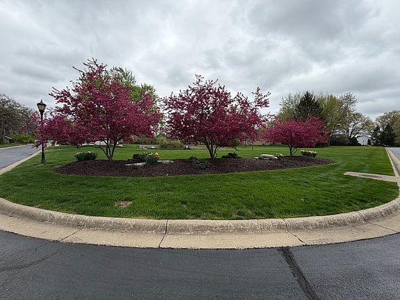 4th image of 5351 Woodland Pond Ln