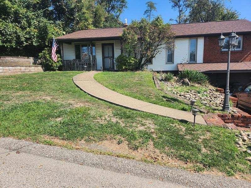 1st image of 308 Cedarhurst Dr
