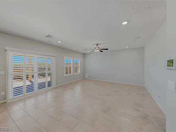 4th image of 375 Winter Dove Ave