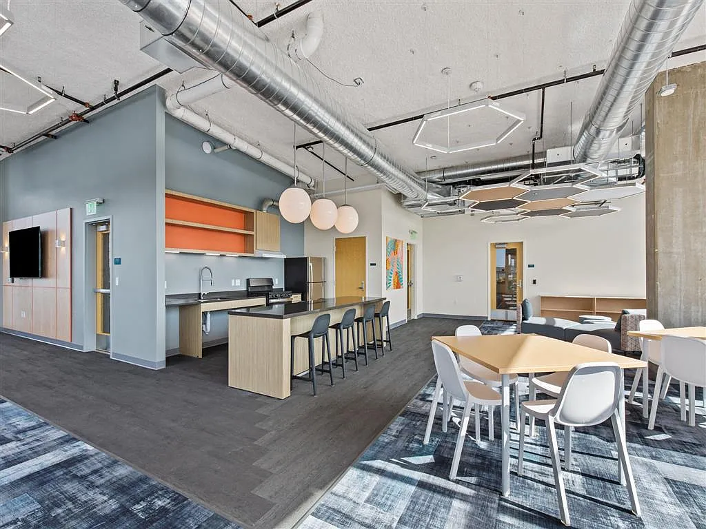 The Rise on Madison - Affordable Housing — Photo 4