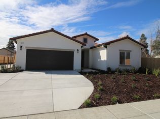 22 N Villa Ave, Clovis, CA 93612