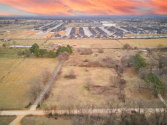 5th image of 10768 Keller Rd