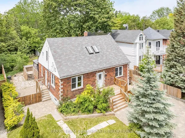 18 Holgate St, Barrie, ON L4N 2T5
