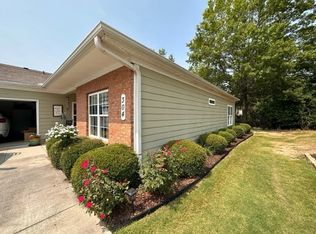304 Commonwealth Cir, Newnan, GA 30263