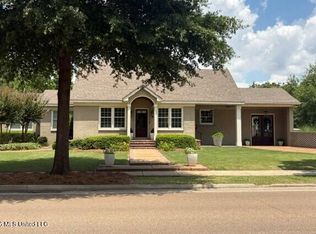 400 Grand Blvd, Greenwood, MS 38930