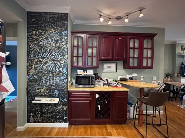 127 Heath St #2, Somerville, MA 02145