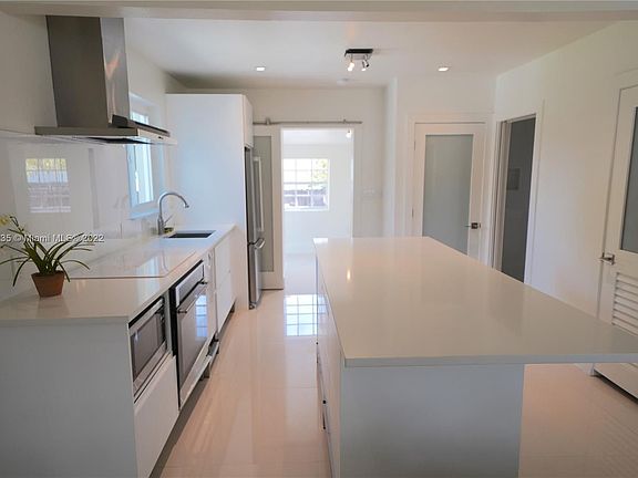 3rd image of 12215 NE 10th Ave #12215