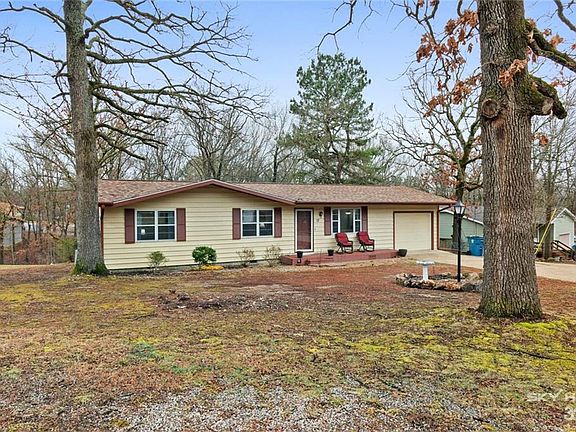 3rd image of 17 Ipswich Dr