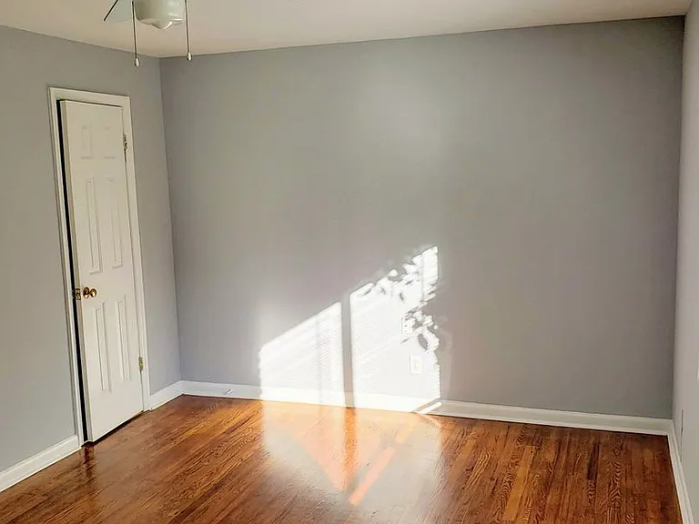 1596 Line Cir — Photo 11