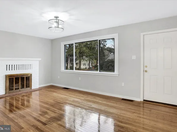 205 Wood St, Harrisburg, PA 17109