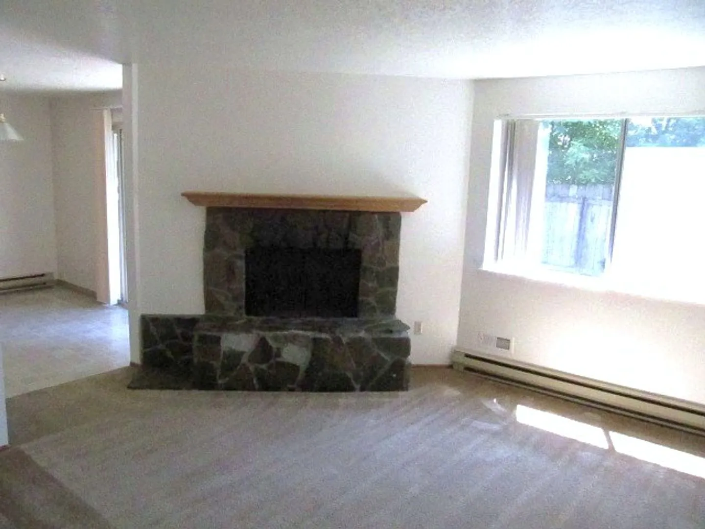 Tiffany Terrace Condos — Photo 3