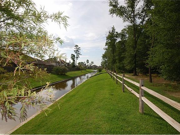 This canal is just one of many beautiful scenic views of Legends Ranch.