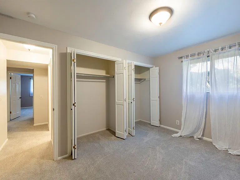 1362 S Embassy Way — Photo 22