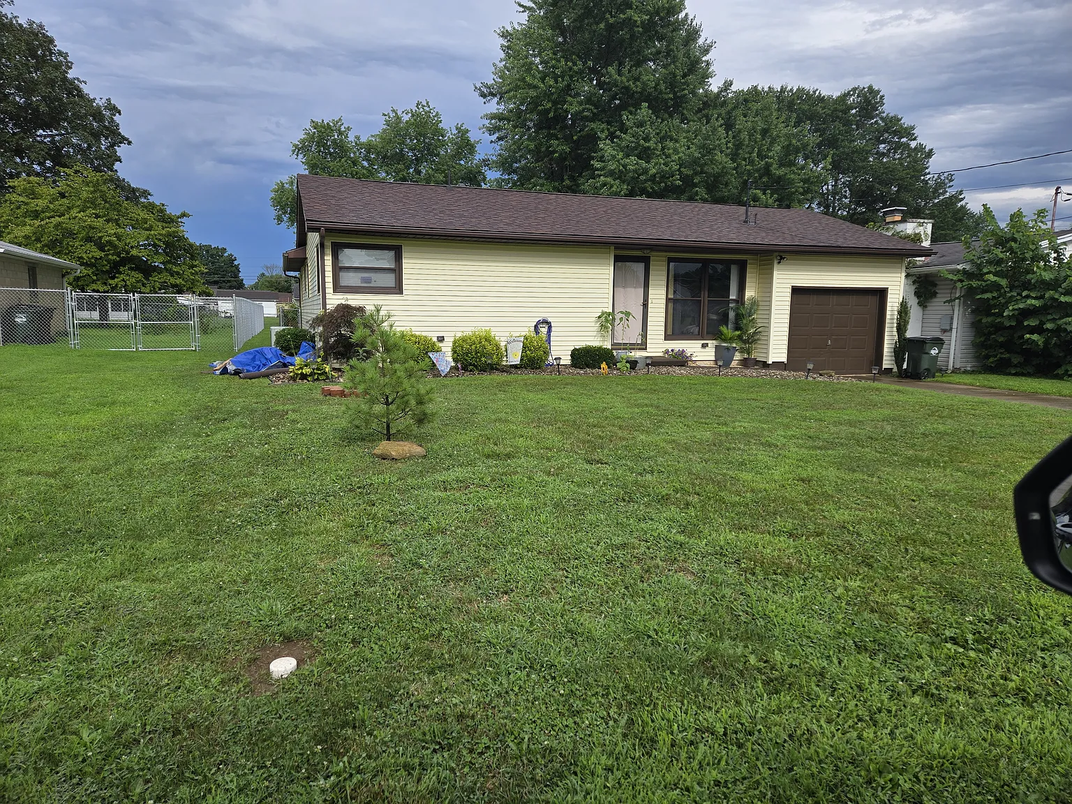 3 bed, 1.5 bath, 1654 sqft, $2,200 — Photo 2
