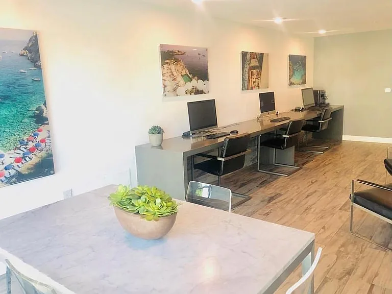 24 Hour Business Center