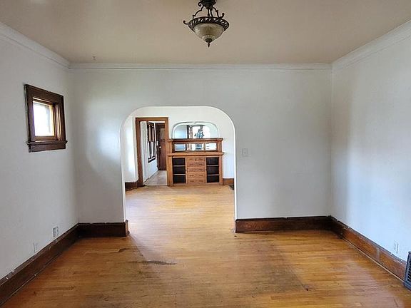 3rd image of 4572 W Fond Du Lac STREET
