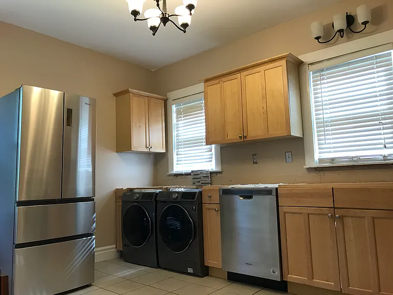 1547 Amherst St #1 — Photo 5