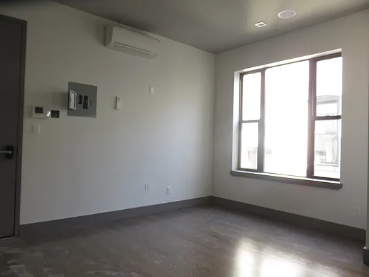 Rented by Rennit Inc. | media 72