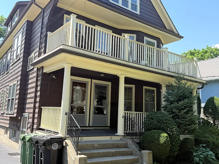 21 Spruce St #2 — Photo 1