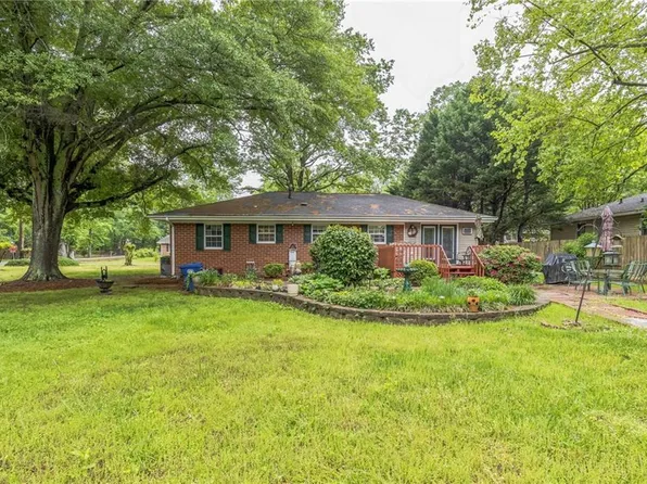 292 Lumpkin St, Winder, GA 30680