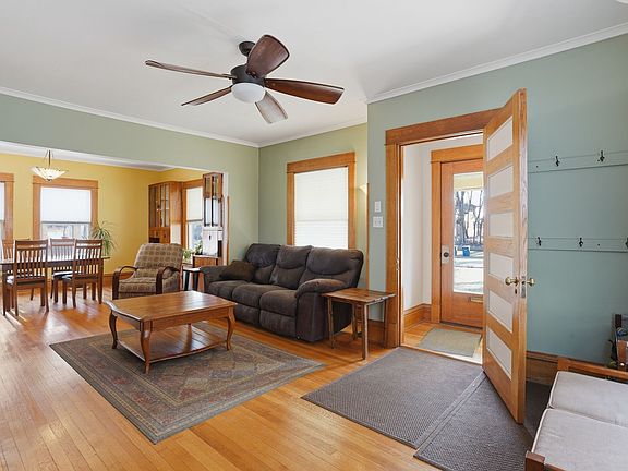 4th image of 1128 44th St