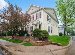 2159 Shamrock Pl, Chaska, MN 55318