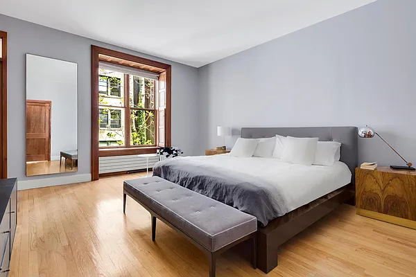 Rented by Douglas Elliman | media 6