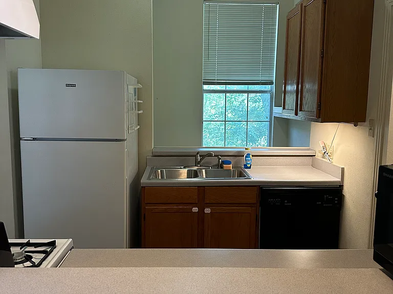 2103 Woodmont Ave #B — Photo 6