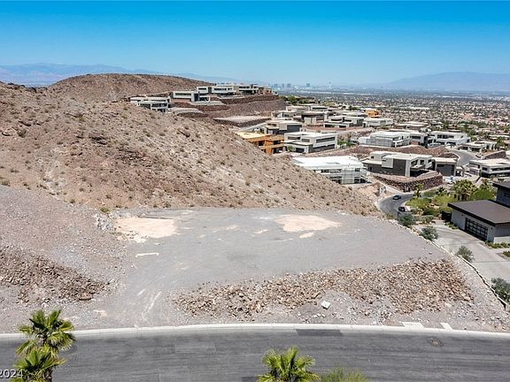 4th image of 633 Dragon Peak Dr
